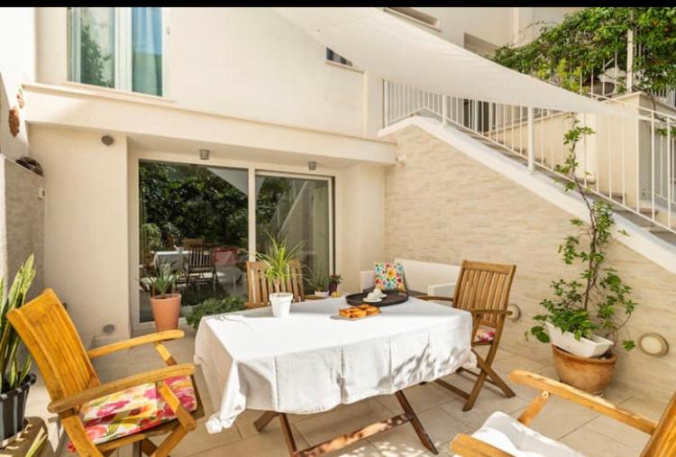 Balkón nebo terasa v ubytování Meraki B&B