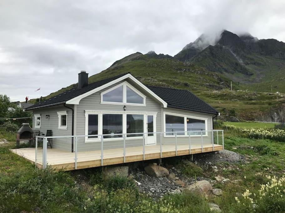 Sommerhytte Ved Sjoen () Sommerhytte Ved Sjoen