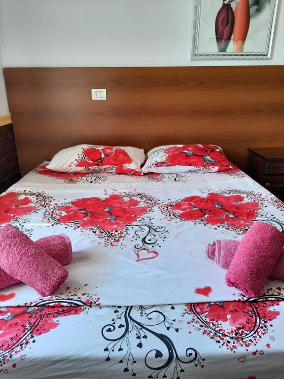 Postel nebo postele na pokoji v ubytování Hotel Nacional Durres