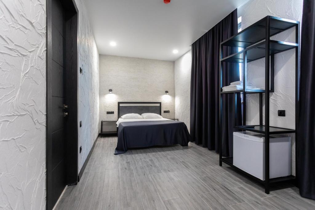 Hotel West Way - Habitación Individual Con Baño Privado