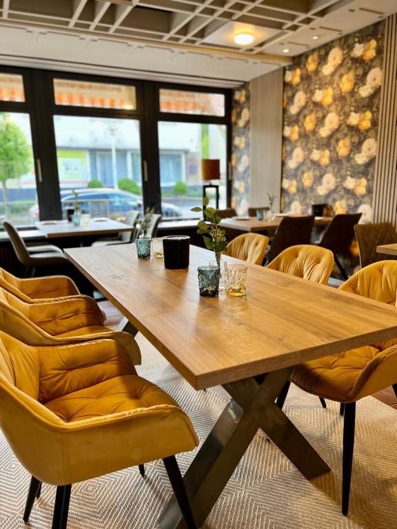 Posezení v ubytování JUNIPRO Hotel Schinderhannes