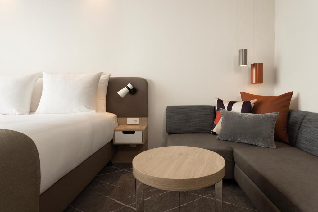 Holiday Inn - Eindhoven Airport by IHG - Resim 23