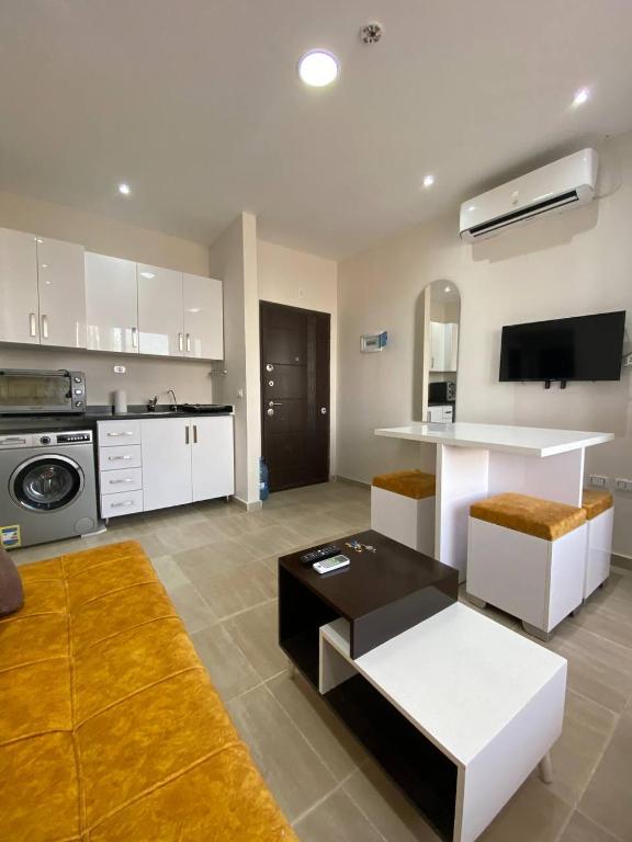 Luxurious 1-bedroom apartment on the ground floor in View Aqua Apartments and Suits in Mirage Bay Resort and Aquapark