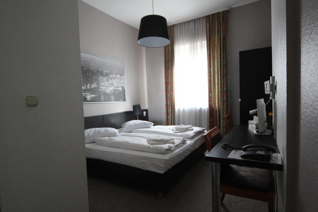 Carlton Hotel - Resim 17