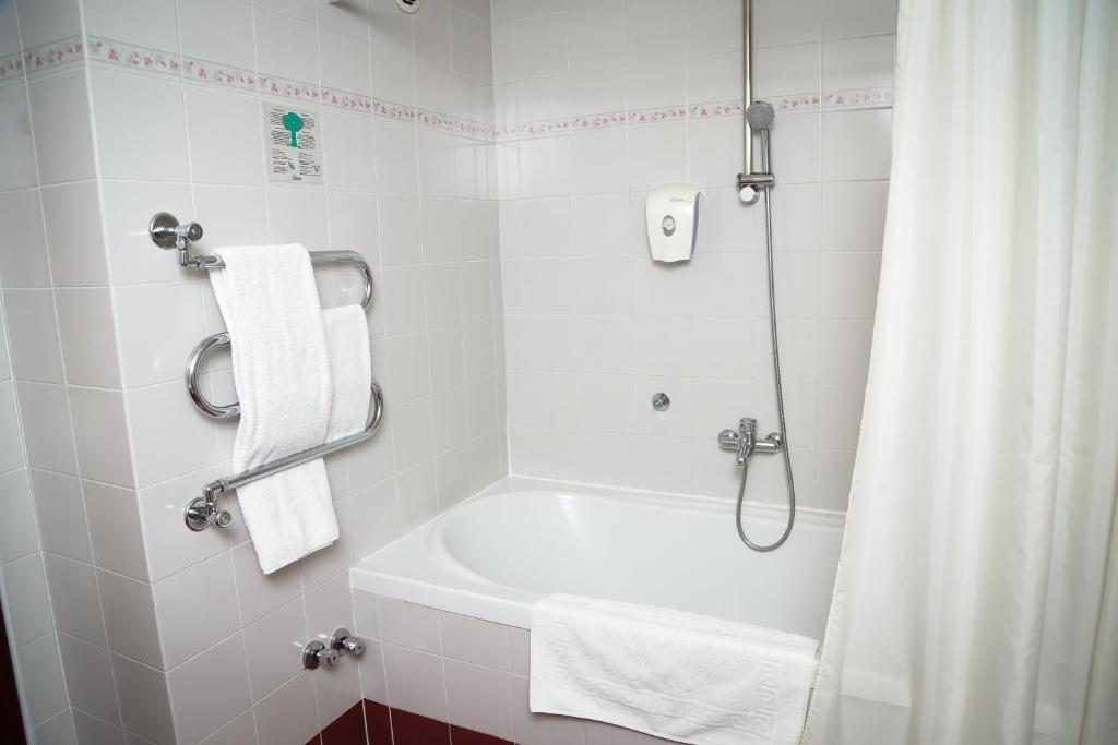 Koupelna v ubytování Astana International Hotel