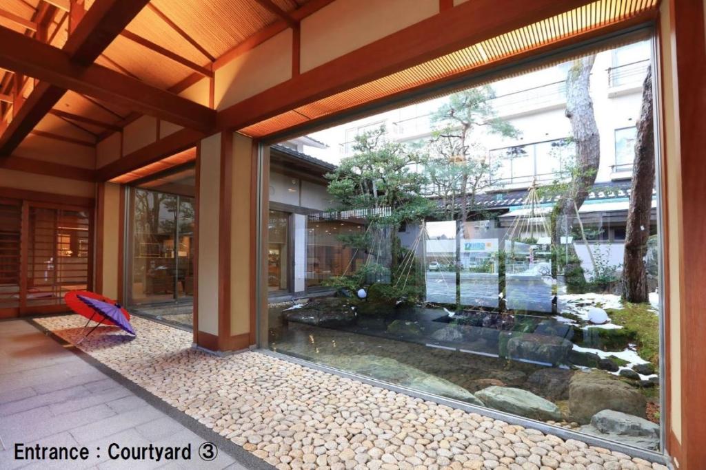 Budova, kde se ryokan nachází