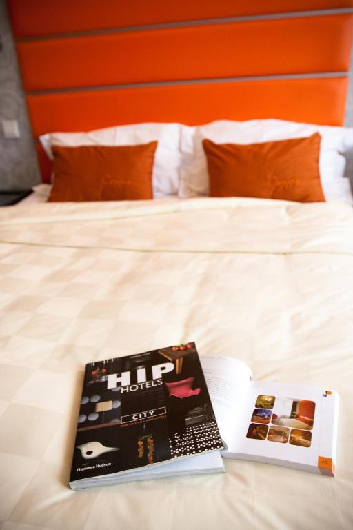 Voodi või voodid majutusasutuse Cosmo Hotel Hong Kong toas