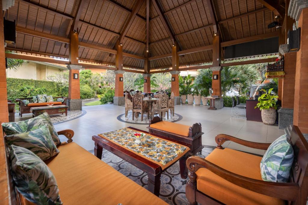Restaurace v ubytování Adi Dharma Hotel Kuta
