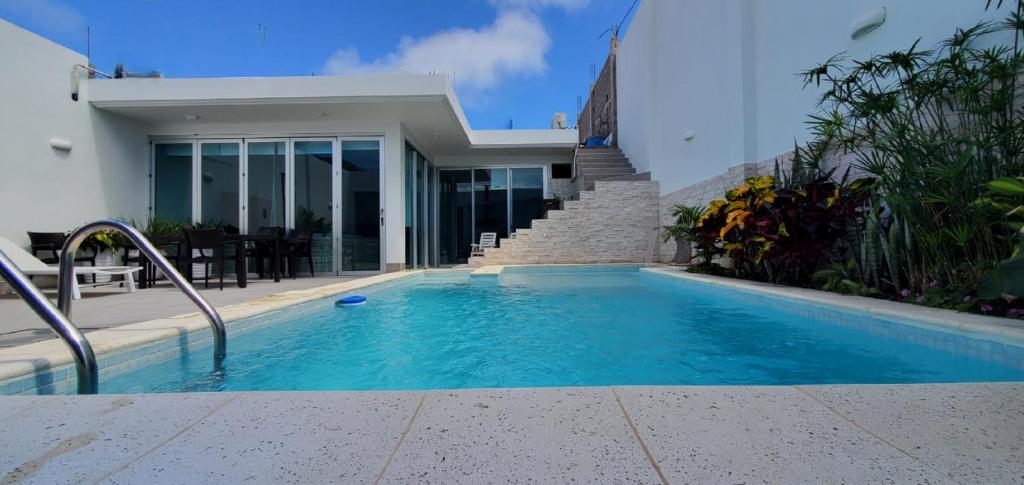 A piscina em ou perto de Villa Bonita! Guest House!