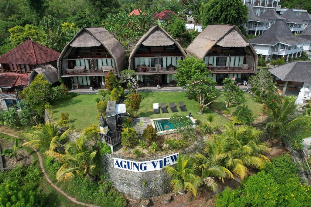 Zahrada ubytování Agung View Villa, Nusa Penida