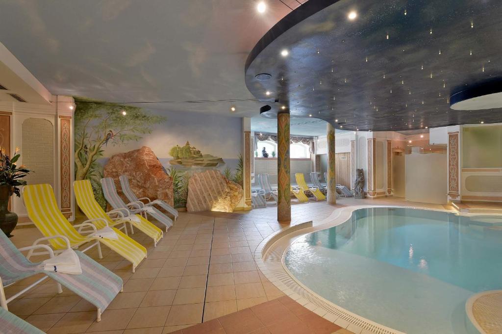 Bazén v ubytování Hotel Glockenstuhl nebo v jeho okolí