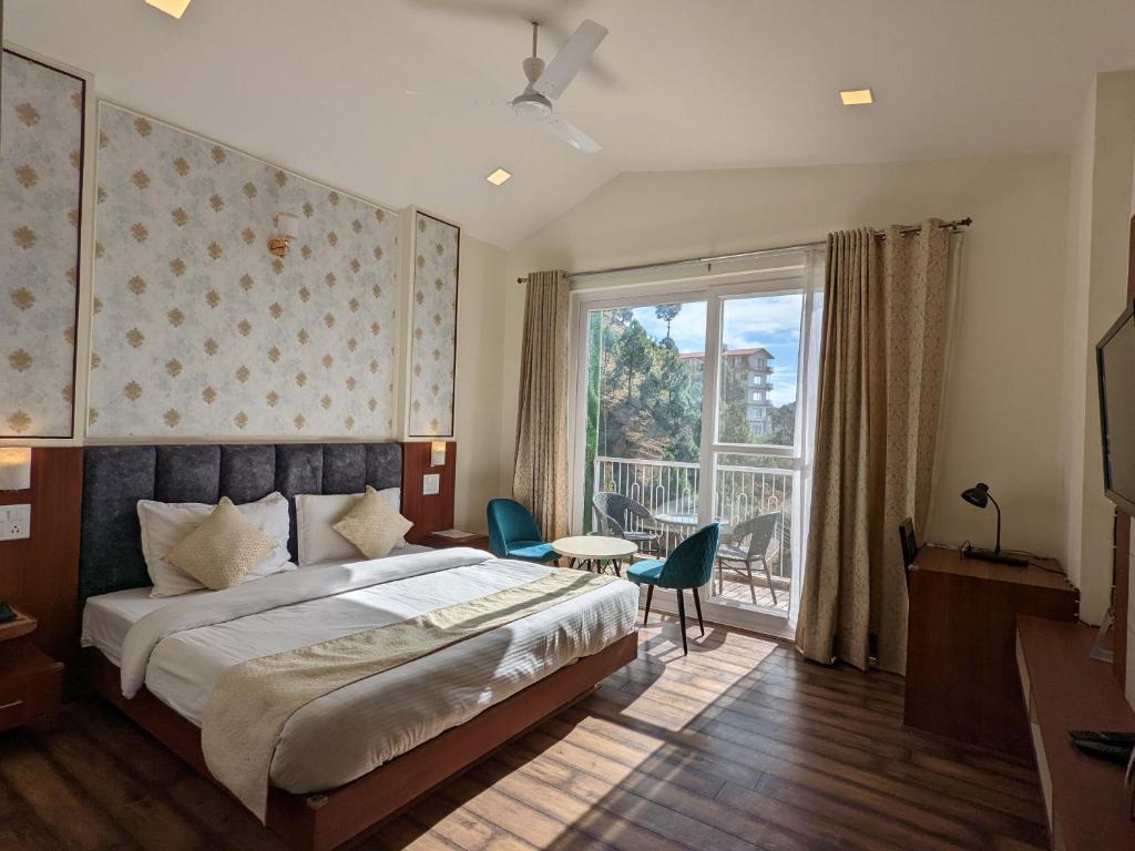 Hotel Le Halcyon Kasauli - 標準的なキングルーム