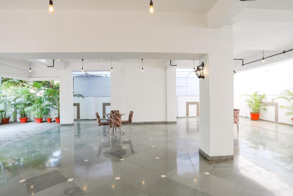 Fotografie z fotogalerie ubytování FabHotel Archanil Apartment - Sitanagar Cricket Ground v destinaci Nágpur