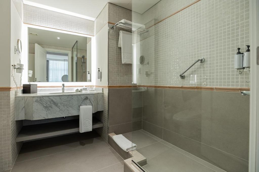 Beach Rotana – All Suites - Resim 24