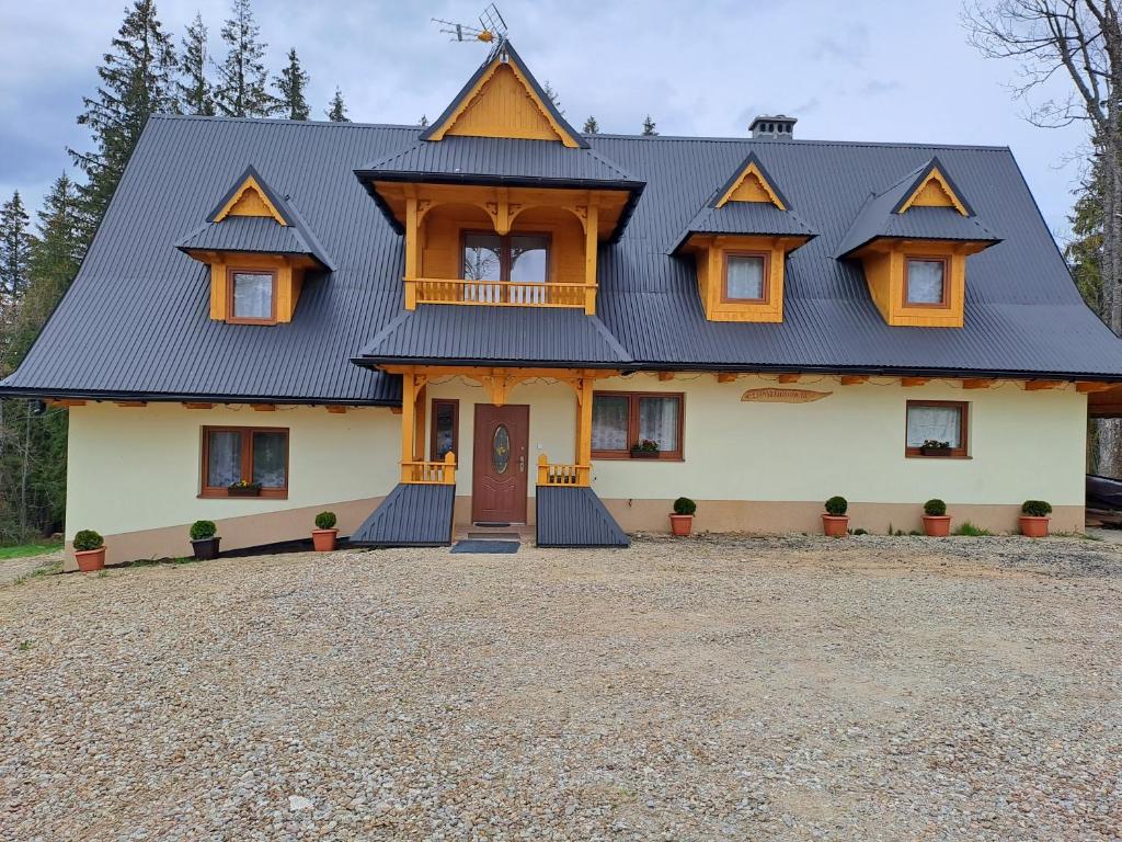 Budova, v ktorej sa vila nachádza