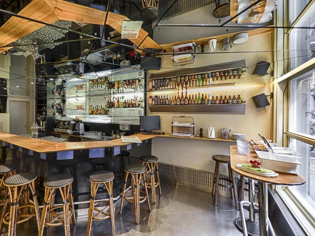 Hotel Weisses Kreuz - Resim 40