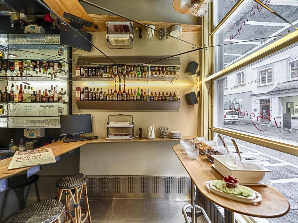 Hotel Weisses Kreuz - Resim 12