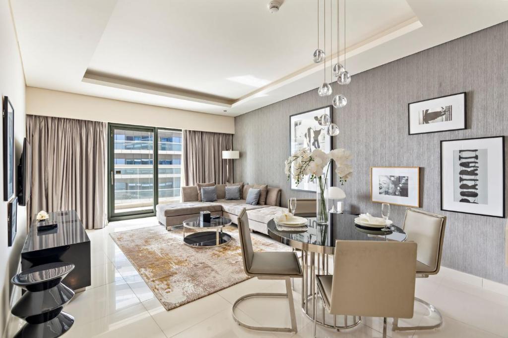 Posezení v ubytování ALiving Luxury 1BR Paramount Towers Business Bay 6205