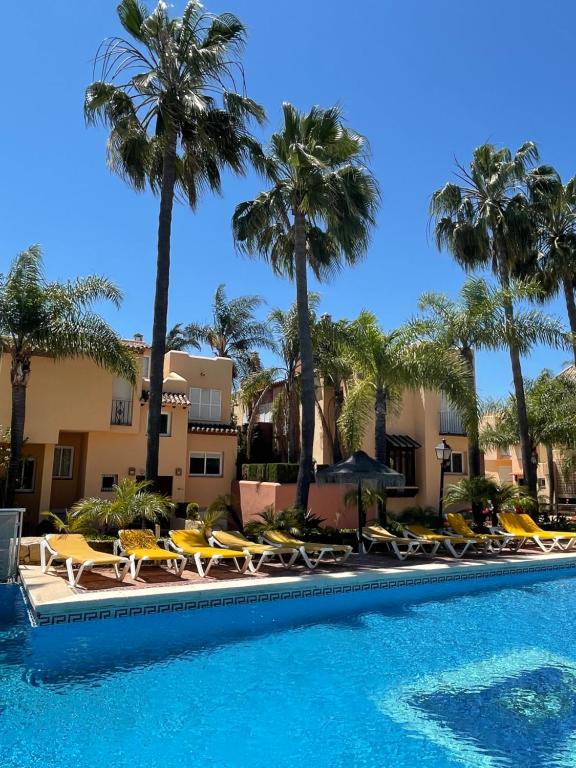 Fotografia z galérie ubytovania Halo - Amazing 4BR TownHouse with Jacuzzi and Big Terrace v Marbelli