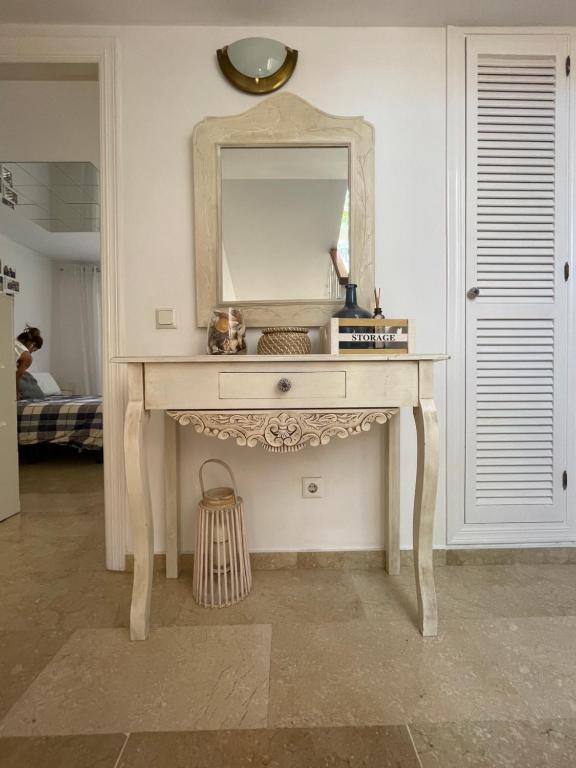 Fotografia z galérie ubytovania Halo - Amazing 4BR TownHouse with Jacuzzi and Big Terrace v Marbelli