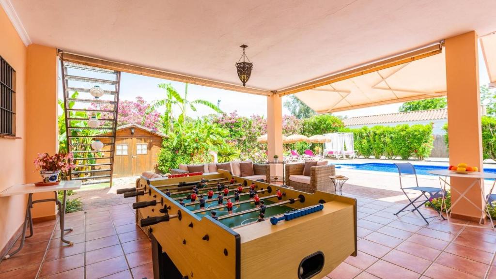 Bazén v ubytovaní Casa Azahar Jimena de la Frontera by Ruralidays alebo v jeho blízkosti
