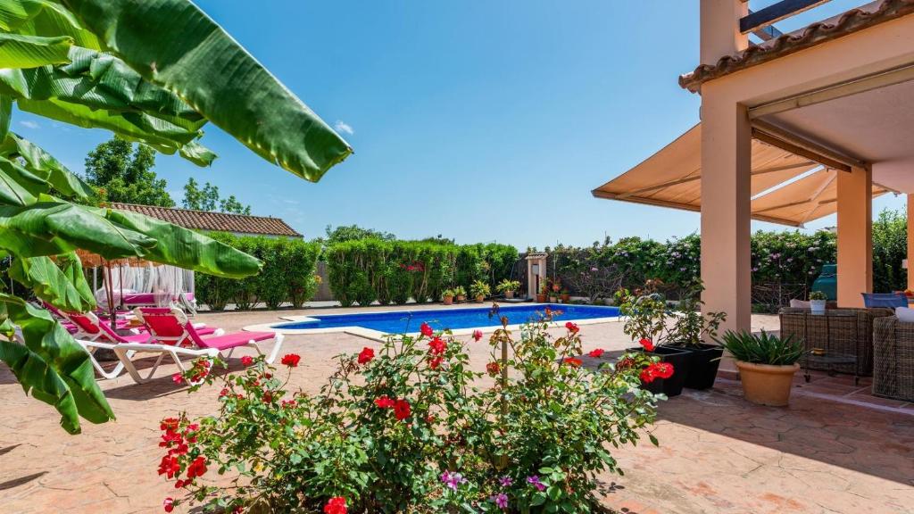 Bazén v ubytovaní Casa Azahar Jimena de la Frontera by Ruralidays alebo v jeho blízkosti