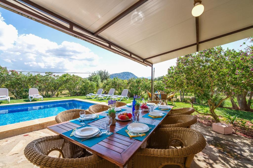 Bazén v ubytovaní Ideal Property Mallorca - Can Carabassot alebo v jeho blízkosti