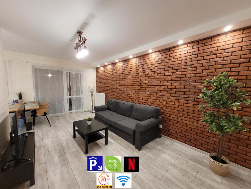 Apartament MiMi Wrocław-Wysoka , salon+sypialania, parter, TARAS