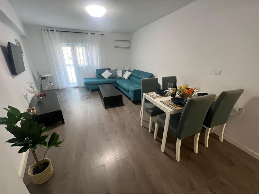 Zonă de luat masa în acest apartament