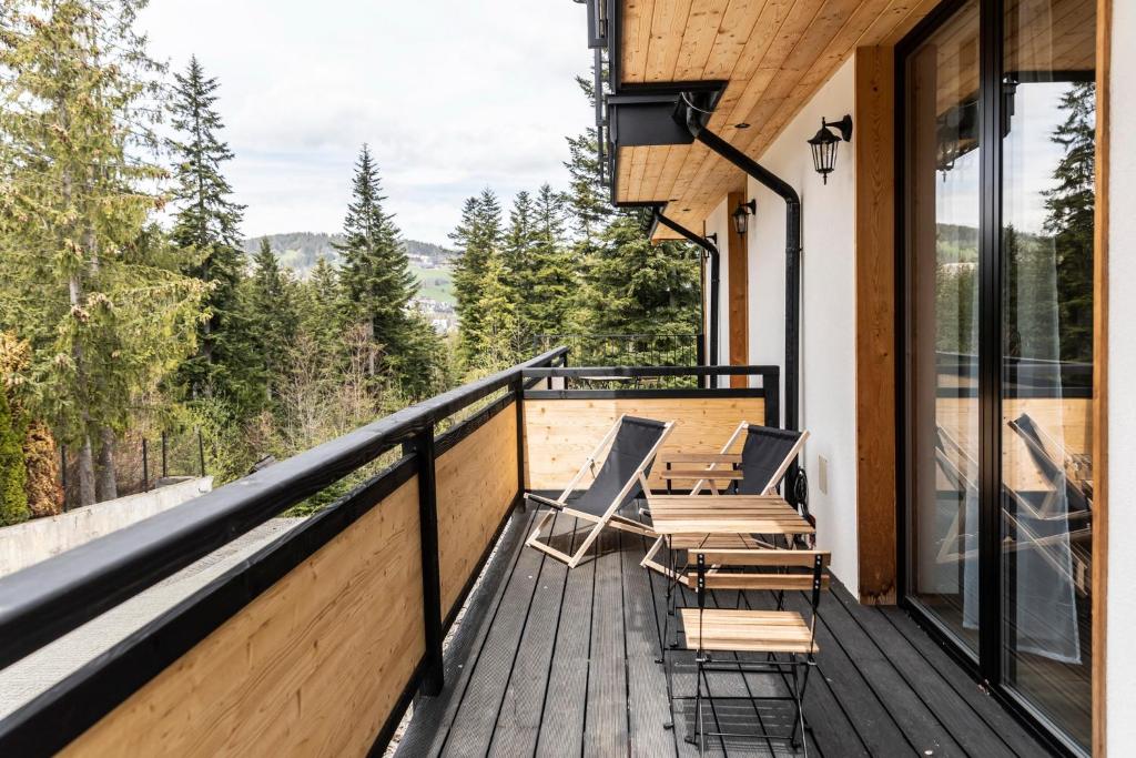 Balkón alebo terasa v ubytovaní udanypobyt Apartamenty Krzeptówki Potok