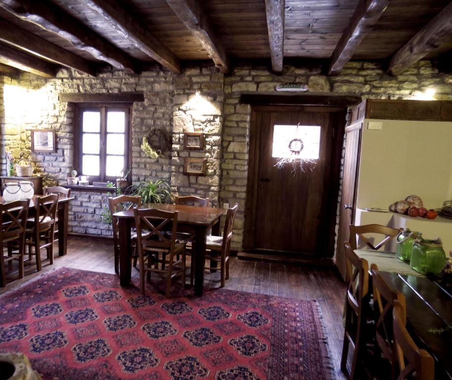 A seating area at Arhontiko Aristis