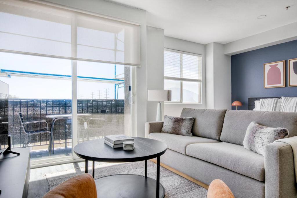 Apartment Mar Vista studio w wd nr Venice Beach LAX914, Los Angeles