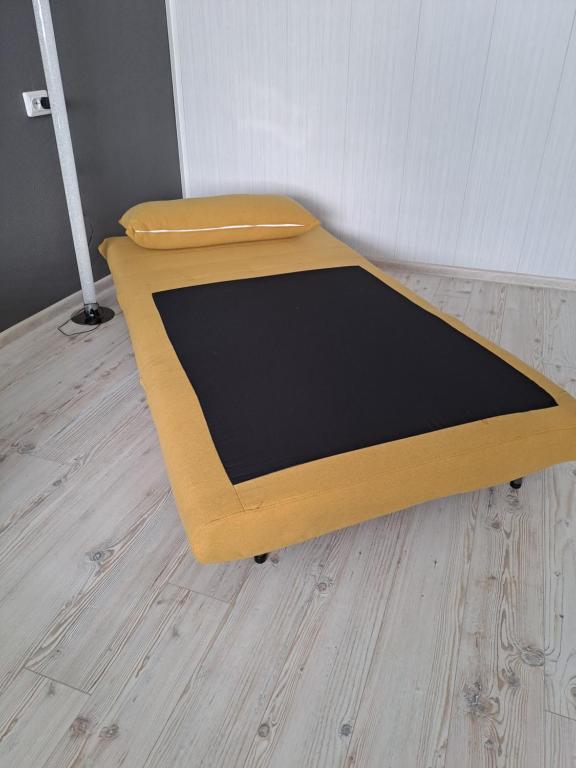 Postel nebo postele na pokoji v ubytování Rakvere studio