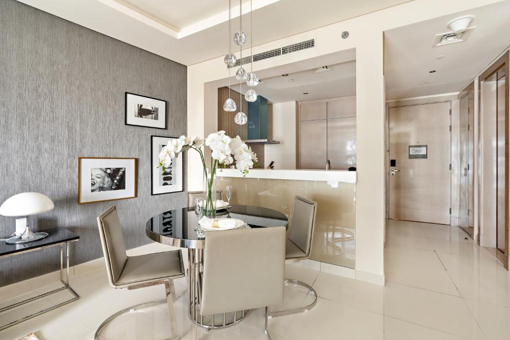 Fotografie z fotogalerie ubytování ALiving Luxury 1BR Paramount Towers Business Bay 6205 v Dubaji