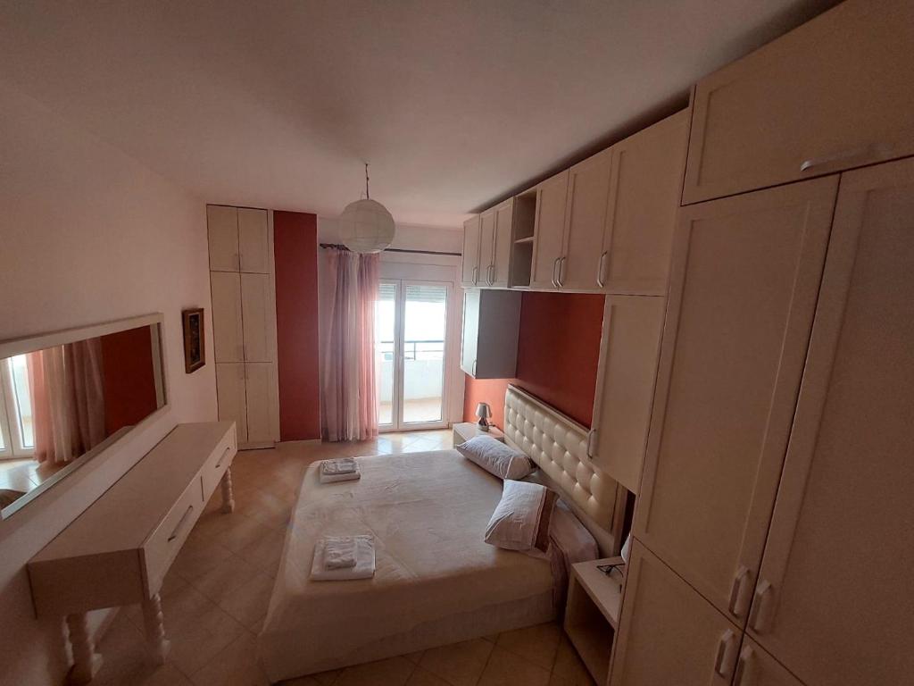 Redsun City Center Apartment - Image 6