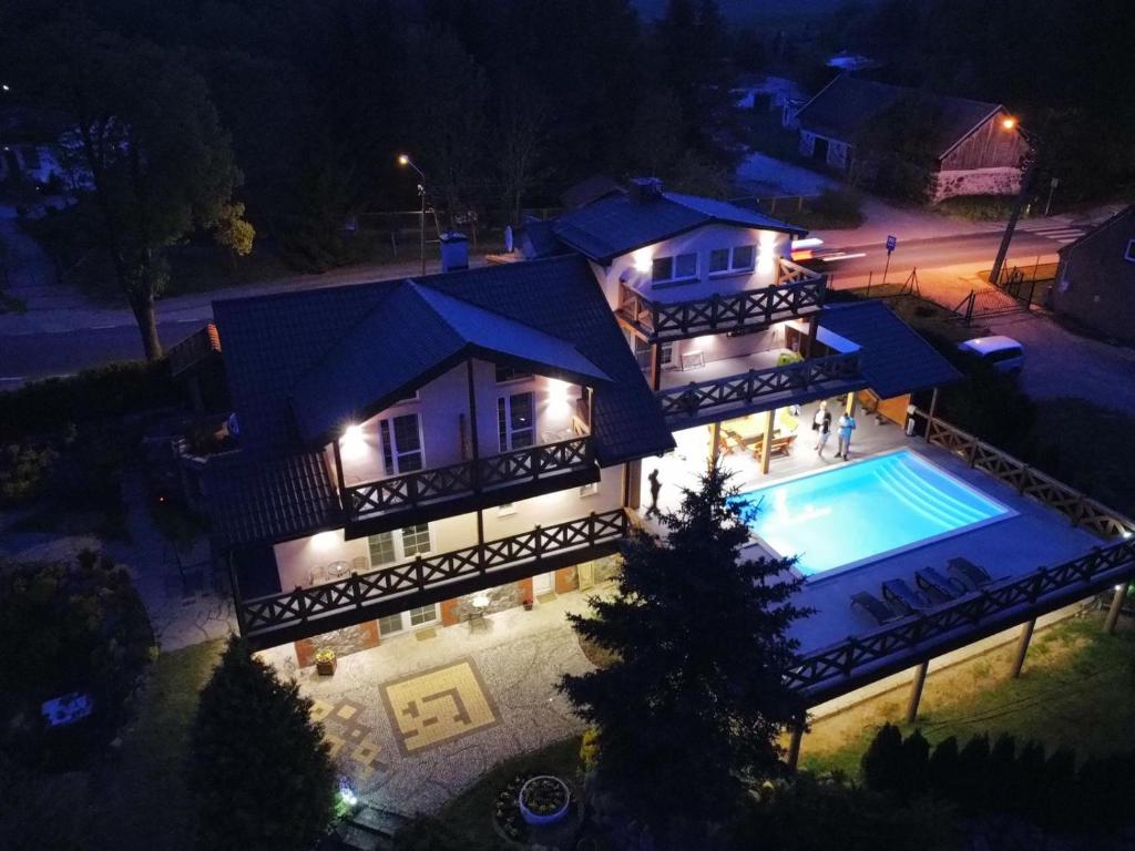 Bazén v ubytovaní Agroturystyka "U Klaudii" alebo v jeho blízkosti
