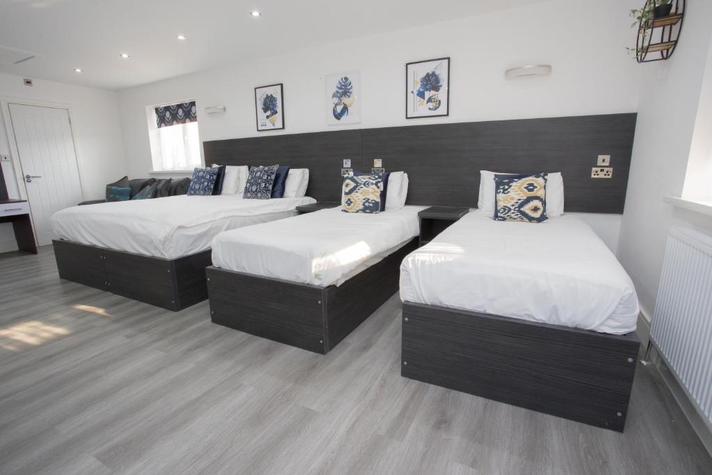 Heathrow Windsor Apart Hotel - Deluxe Quadruple Room
