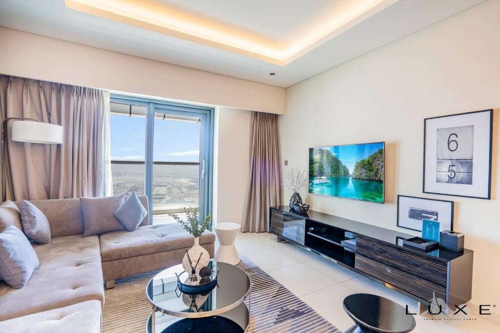 Apartment Luxe Damac Paramount 1 Bedroom, Dubai, UAE