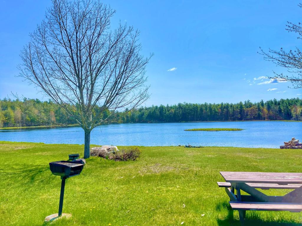 ADK Cabin with Hot Tub, Near Whiteface, Lake Placid, Fire Pit, Game Rm - Maison De Quatre Chambres