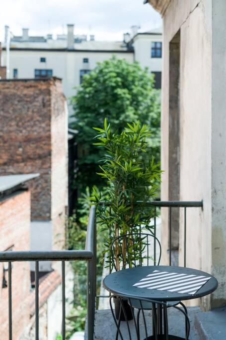 Balkón alebo terasa v ubytovaní Floriańska Grand Apartment 2