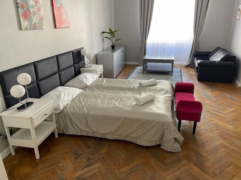 Posteľ alebo postele v izbe v ubytovaní Floriańska Grand Apartment 2