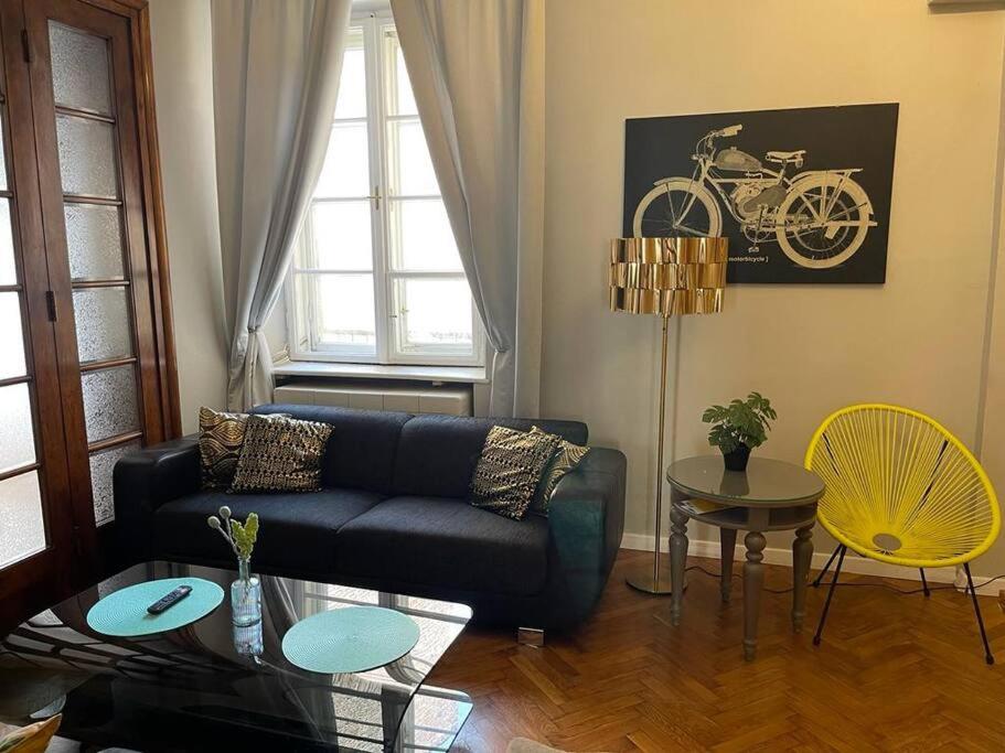 Posedenie v ubytovaní Floriańska Grand Apartment 2
