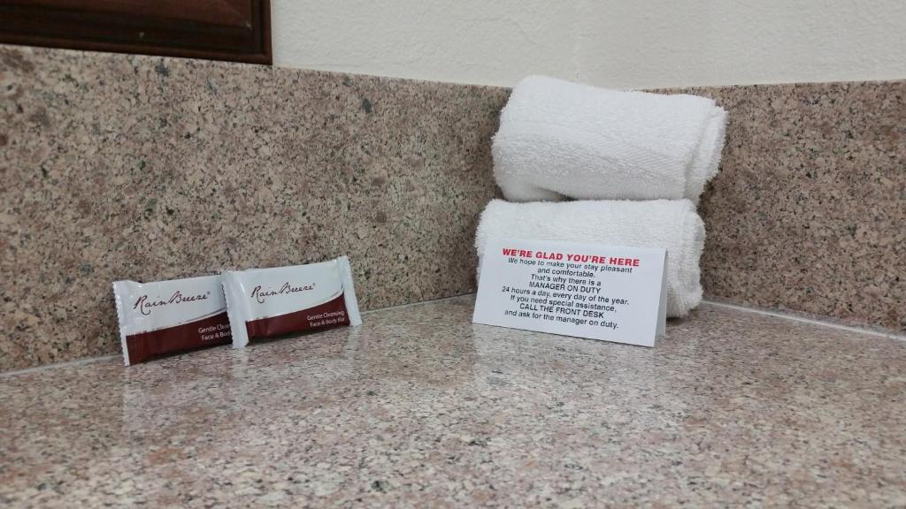 Kona Inn Motel Anaheim - Deluxe Queen Room Con Dos Camas Dobles