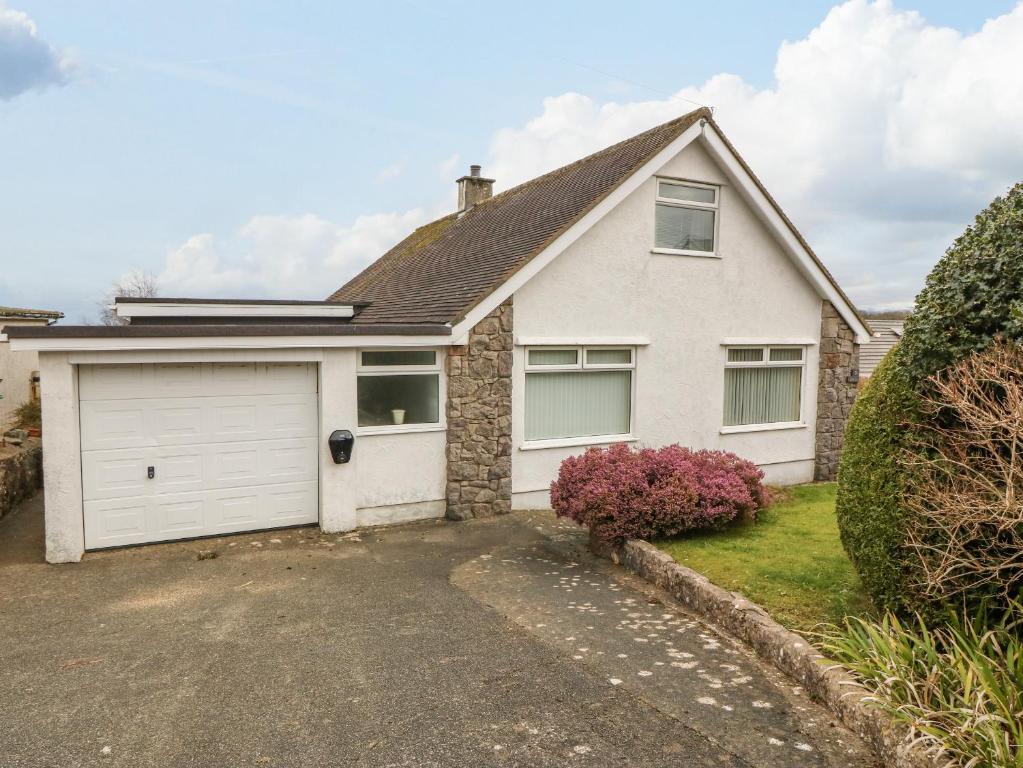 Berna, Benllech (updated prices 2024)