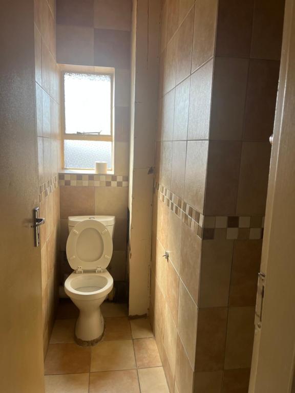 Carlos trading, Johannesburg (updated prices 2024)