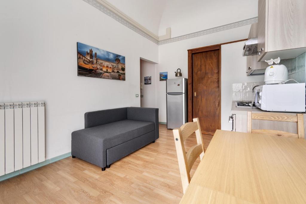 Kuchnia lub aneks kuchenny w obiekcie Porta Carini Residence