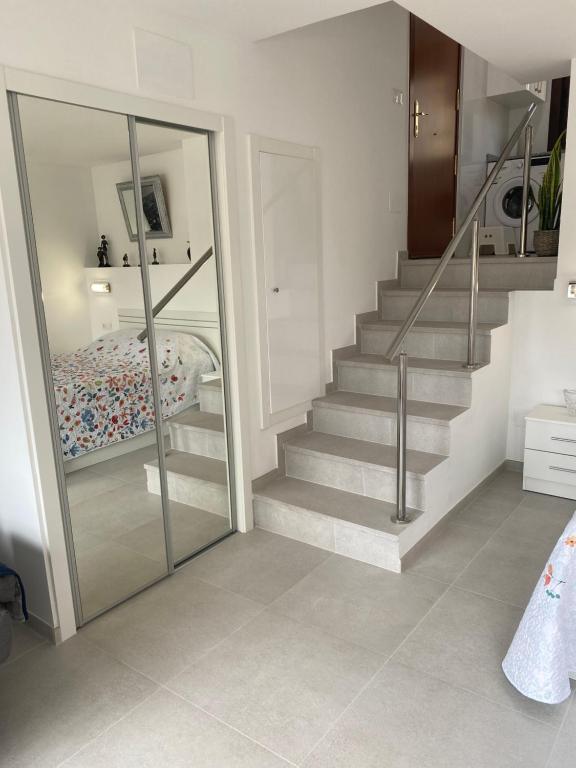 Zdjęcie z galerii obiektu BENALMADENA ALOHA PLAYA BEACH LOFT w mieście Benalmádena