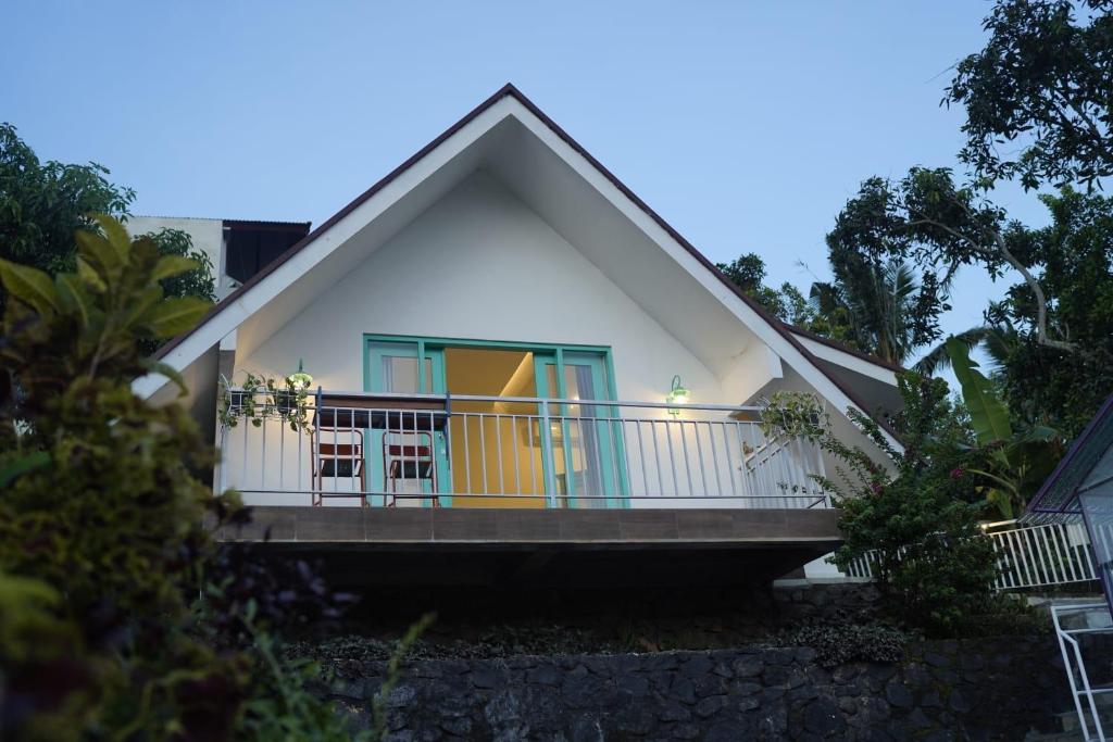 Ling & Louie's Mountain - Chalet