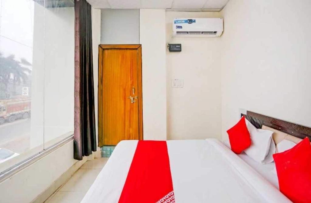 SPOT ON 70022 Hotel Happy Home