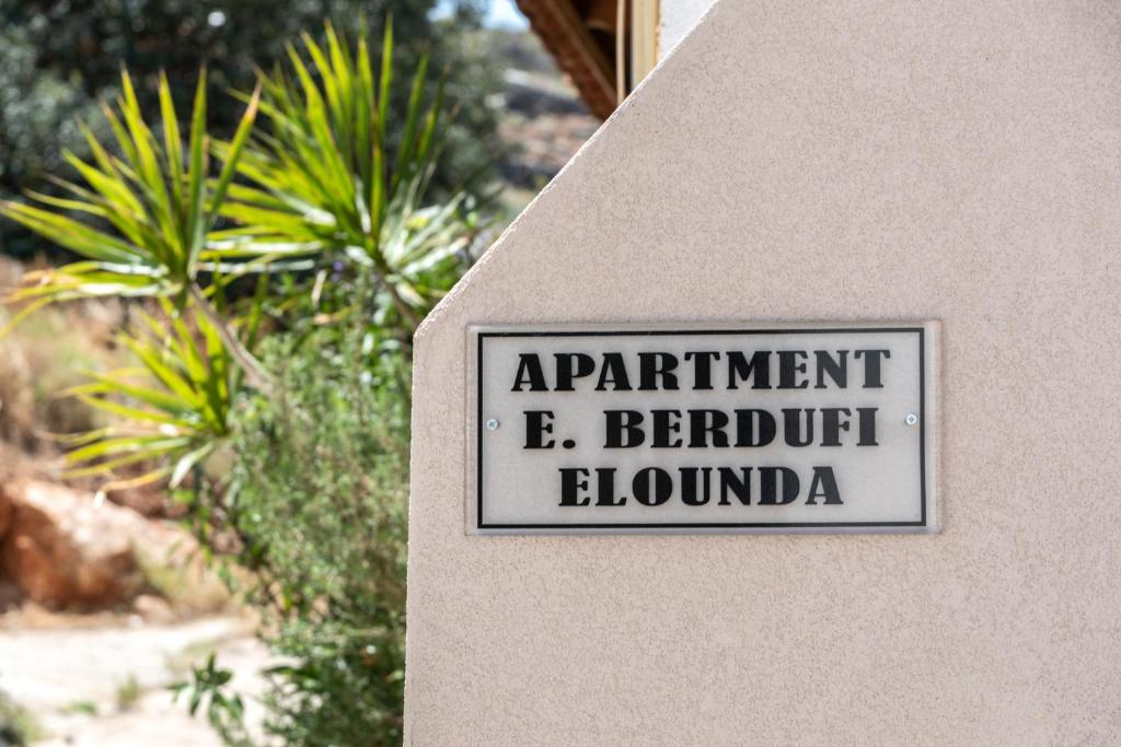 Certifikát, hodnocení, plakát nebo jiný dokument vystavený v ubytování E.Berdufi Apartament Sea View